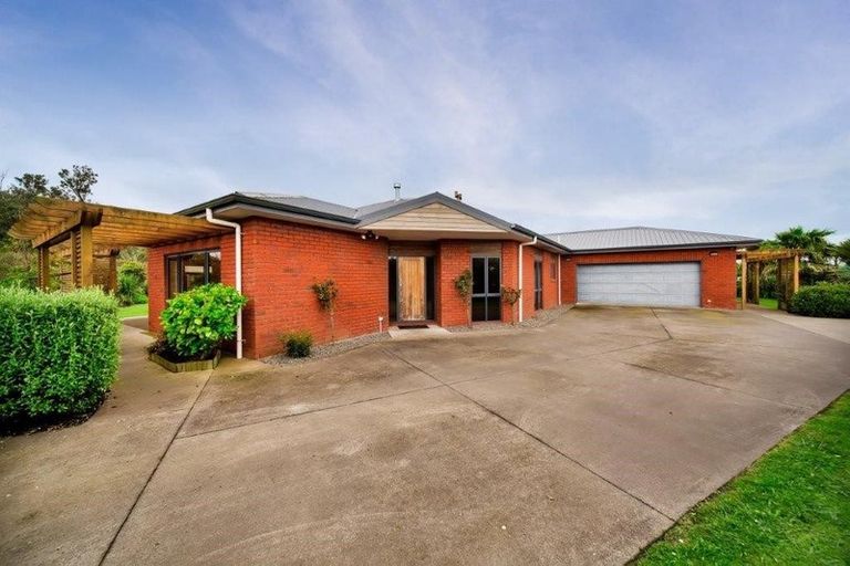 Photo of property in 396 Turuturu Road, Hawera, 4674