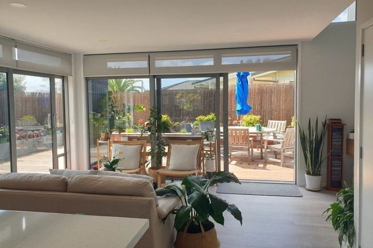 Photo of property in 861 Whangaparaoa Road, Manly, Whangaparaoa, 0930