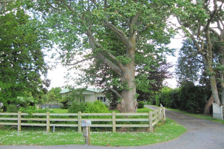 Photo of property in 472 Airfield Road, Ardmore, Papakura, 2582