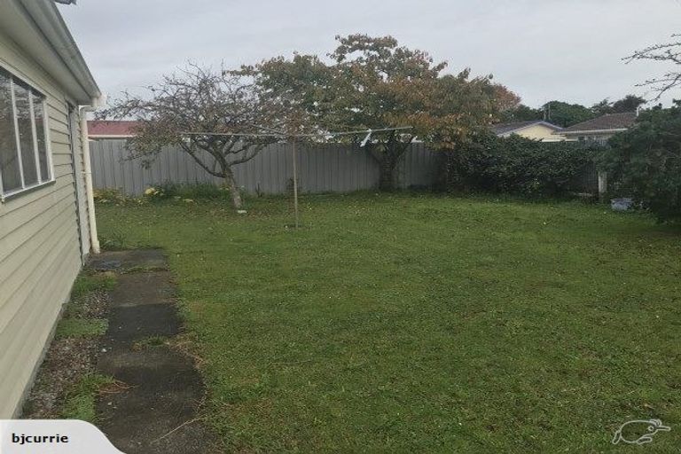 Photo of property in 23 Monowai Place, Westbrook, Palmerston North, 4412
