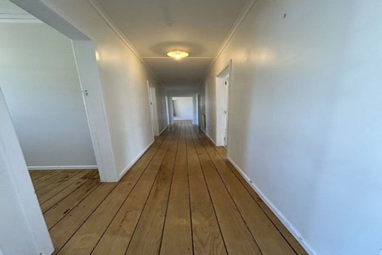 Photo of property in 1/47 Clevedon Road, Papakura, 2110