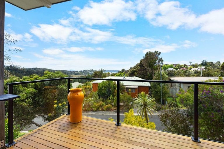 Photo of property in 33 Hihitahi Rise, Paihia, 0200