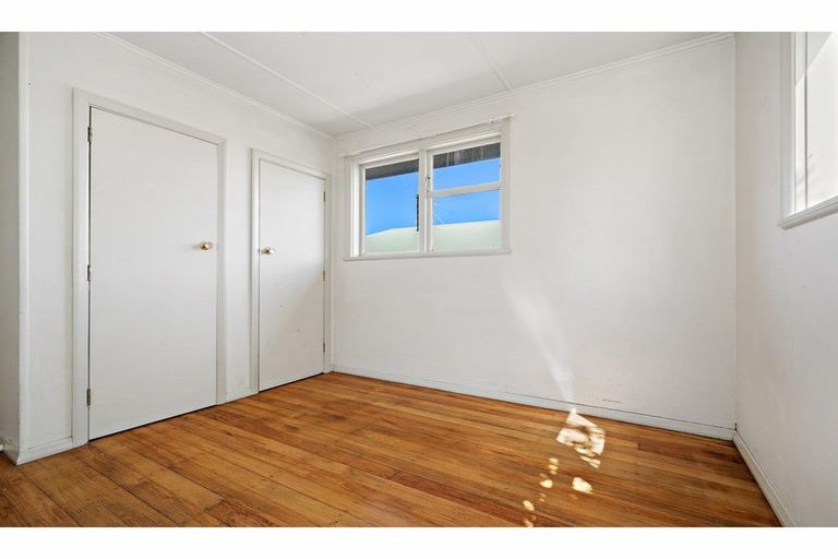 Photo of property in 23 James Drive, Woodend, 7610