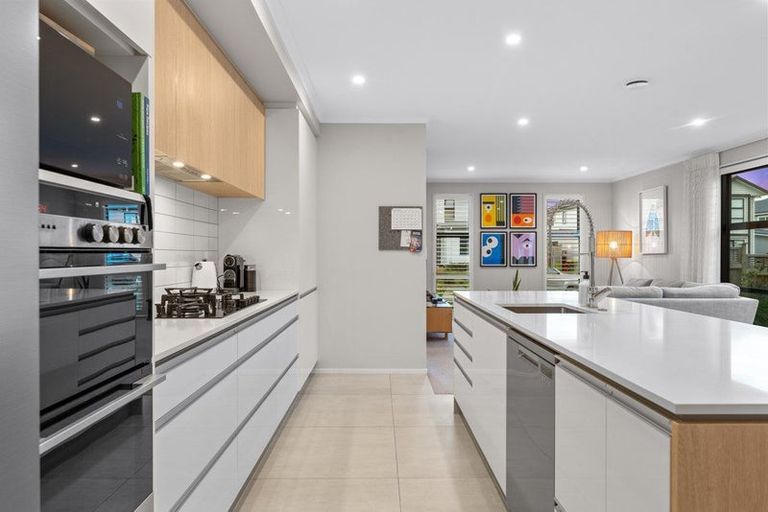 Photo of property in 7 Onekura Street, Red Beach, 0932