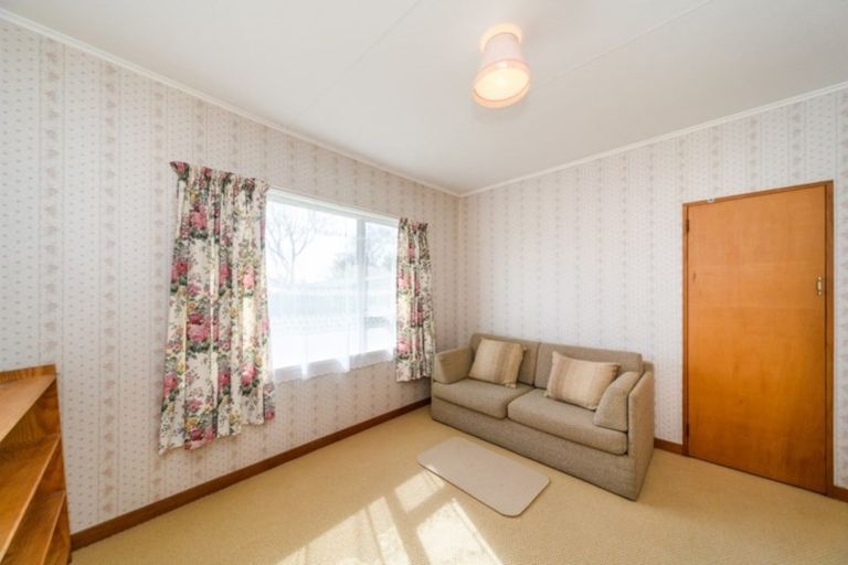 Photo of property in 38 Abraham Crescent, Milson, Palmerston North, 4414