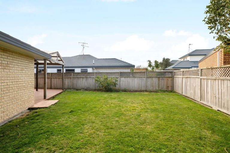 Photo of property in 11 Castlewold Place, Huntington, Hamilton, 3210