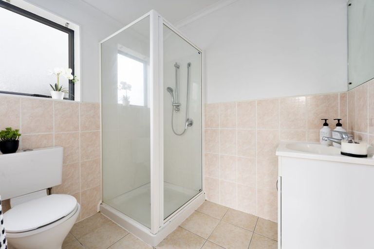 Photo of property in 13b Parkcrest Drive, Henderson, Auckland, 0612