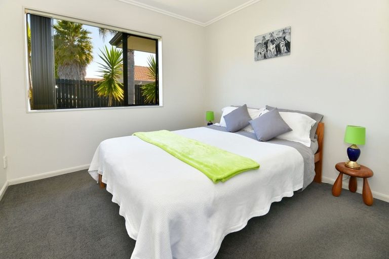 Photo of property in 15 Te Ruru Way, Stanmore Bay, Whangaparaoa, 0932