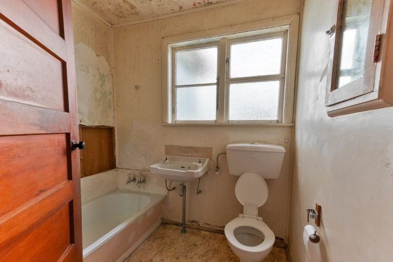 Photo of property in 4 Lambert Street, Marton, 4710