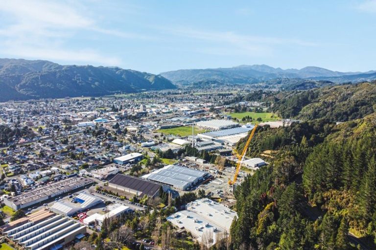 Photo of property in 2 Wallaceville Road, Wallaceville, Upper Hutt, 5018