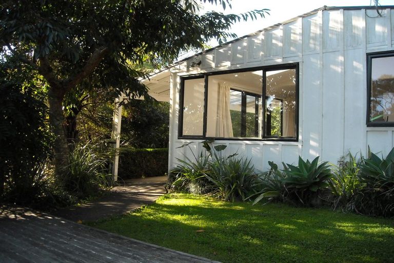 Photo of property in 163 Attwood Road, Paremoremo, Auckland, 0632