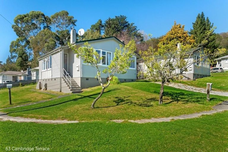 Photo of property in 63 Cambridge Terrace, Kaiti, Gisborne, 4010
