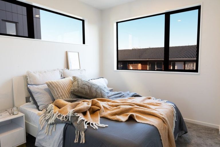 Photo of property in 17 Paetai Lane, Te Atatu Peninsula, 0610