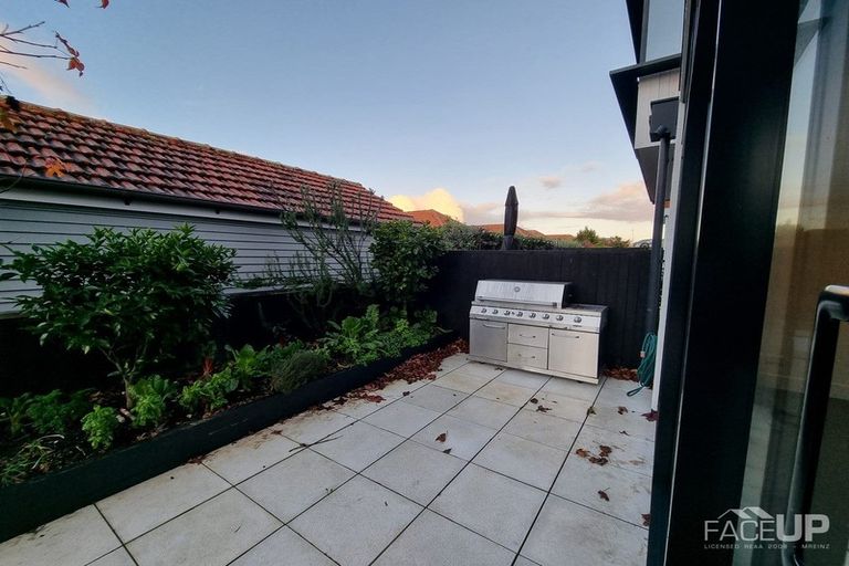 Photo of property in 15 Cochrane Road, Hobsonville, Auckland, 0616