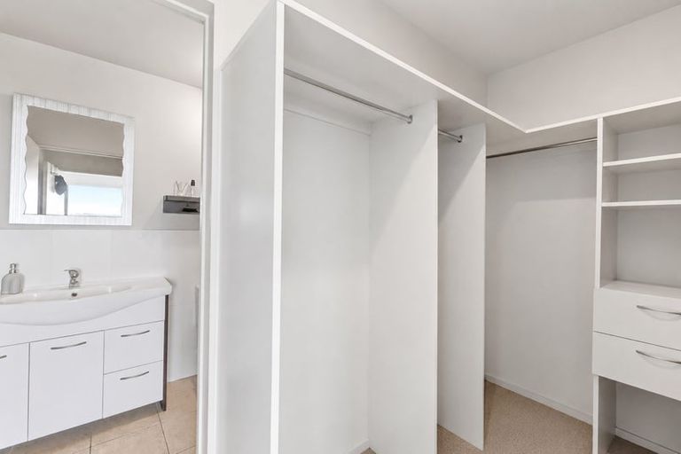 Photo of property in 9/12 Schnapper Rock Road, Schnapper Rock, Auckland, 0632