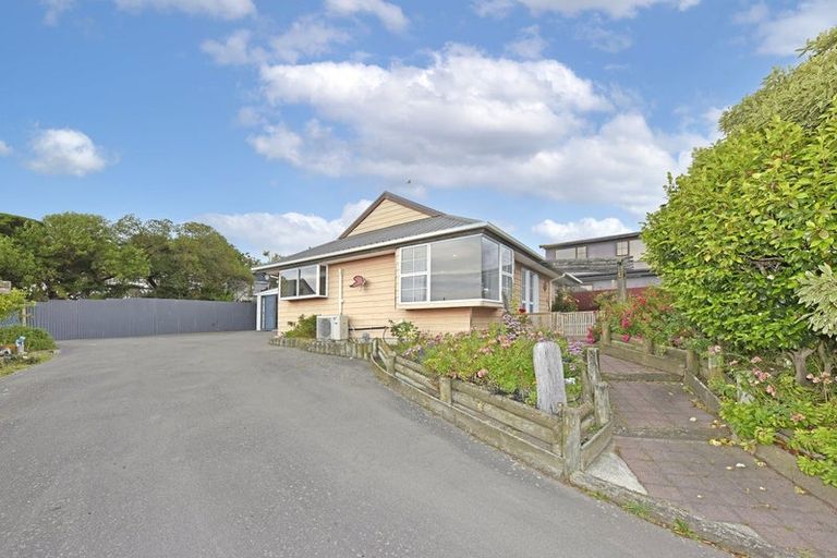 Photo of property in 2/49 Tedder Avenue, North New Brighton, Christchurch, 8083