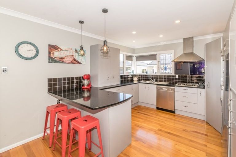 Photo of property in 38 Main North Road, Woodend, 7610