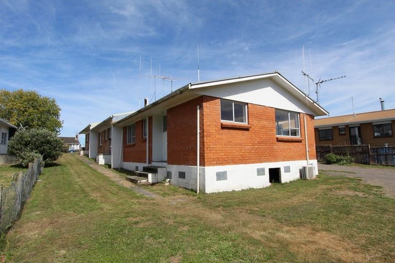 Photo of property in 21 Pohutukawa Drive, Tokoroa, 3420