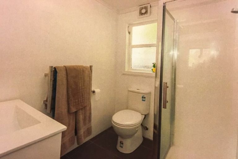 Photo of property in 1/58 Glencoe Road, Browns Bay, Auckland, 0630