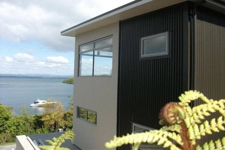 Photo of property in 856b Wily Terrace, Acacia Bay, Taupo, 3330