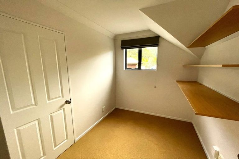 Photo of property in 5 Heather Place, Picton, 7220