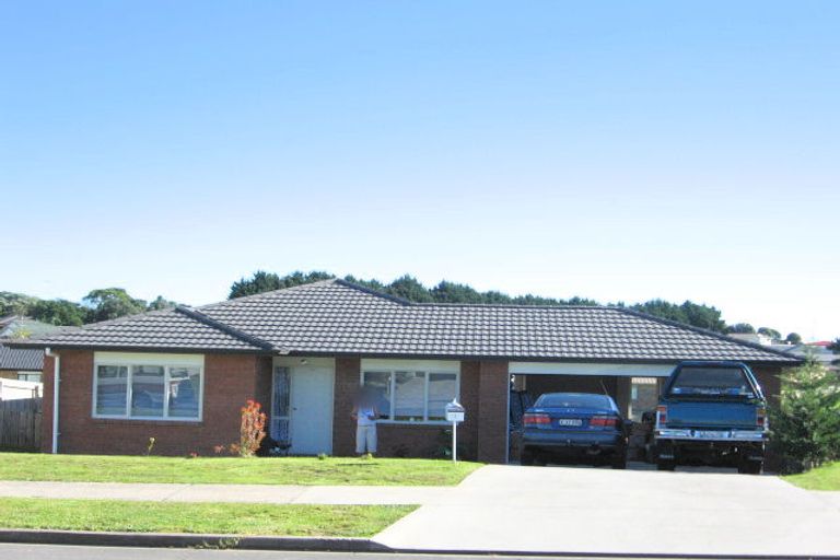 Photo of property in 7 Loughinisland Place, Weymouth, Auckland, 2103