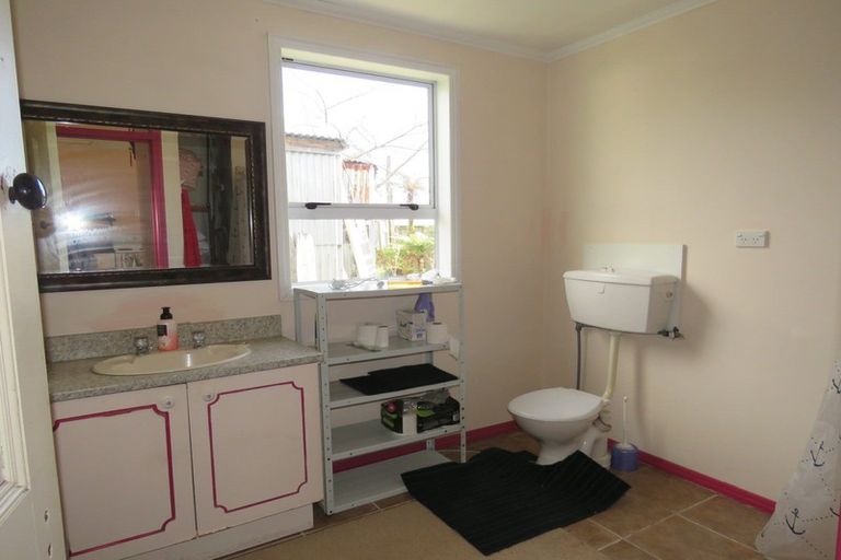 Photo of property in 60 Romilly Street, Westport, 7825