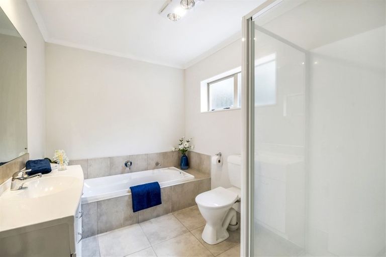 Photo of property in 92 Cyril French Drive, Flat Bush, Auckland, 2016