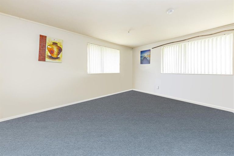 Photo of property in 9 Oakleigh Avenue, Takanini, 2112
