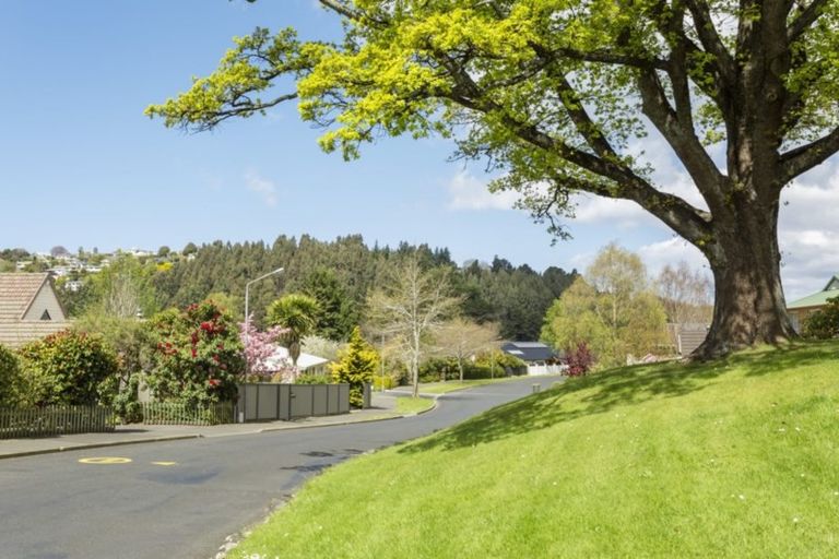 Photo of property in 44 Glenross Street, Glenross, Dunedin, 9011