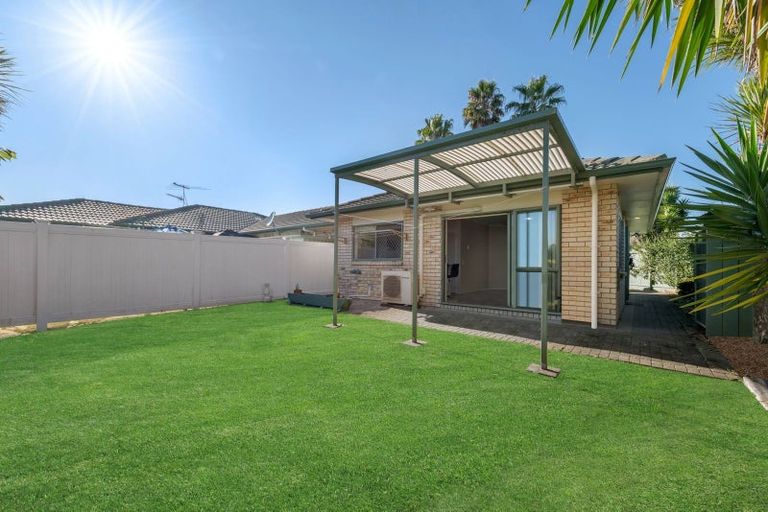 Photo of property in 16 Castlehill Court, Wattle Downs, Auckland, 2103