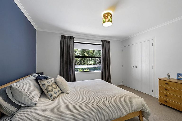 Photo of property in 4 Dunbar Place, Highlands Park, New Plymouth, 4312