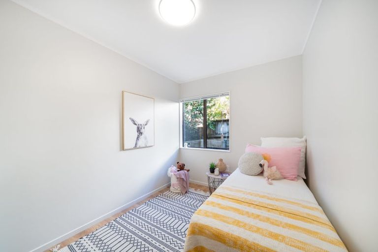 Photo of property in 12 Longmont Terrace, Churton Park, Wellington, 6037