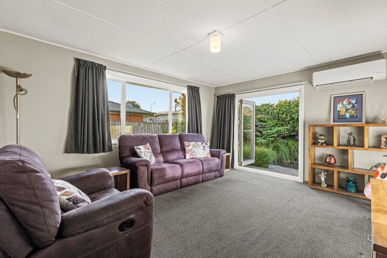 Photo of property in 302b Wainoni Road, Avondale, Christchurch, 8061