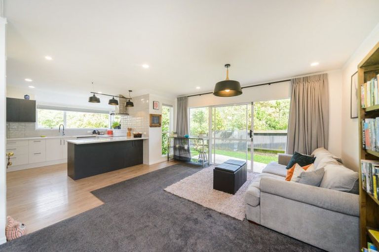 Photo of property in 23b Pahiatua Street, Hokowhitu, Palmerston North, 4410