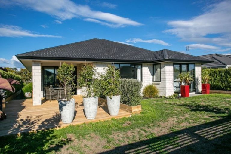 Photo of property in 27 Plescher Crescent, Leamington, Cambridge, 3432