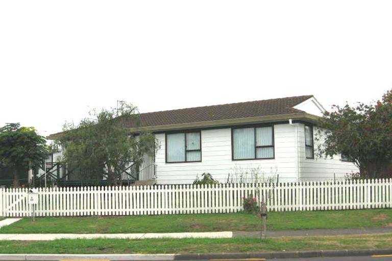 Photo of property in 1/67 Luanda Drive, Ranui, Auckland, 0612