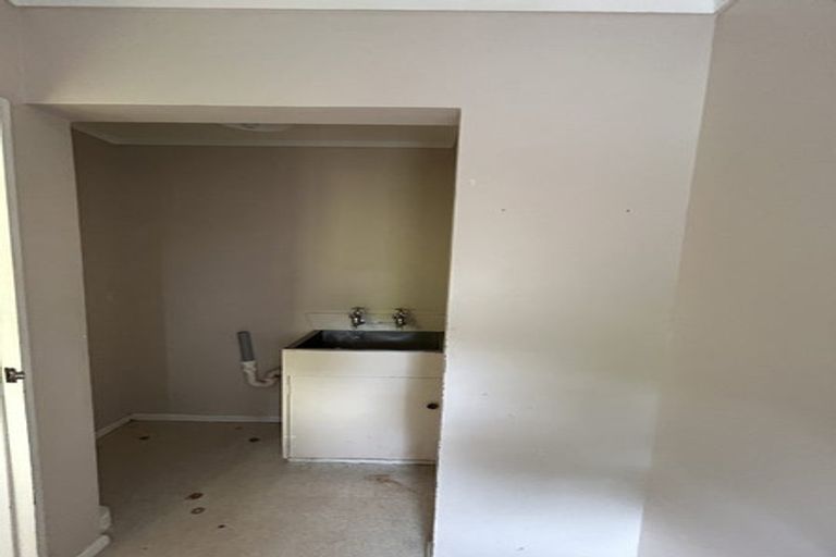 Photo of property in 99a Allington Road, Karori, Wellington, 6012