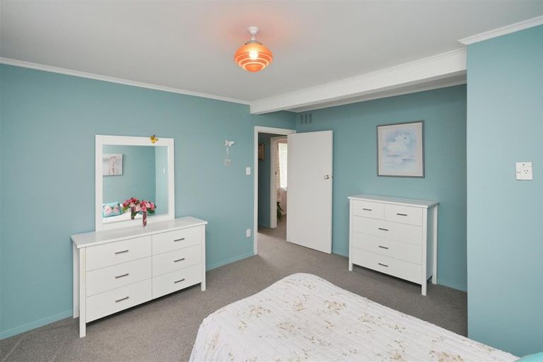Photo of property in 1/14 Farquhars Road, Redwood, Christchurch, 8051