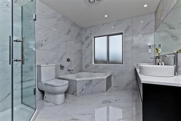 Photo of property in 44 Butler Stoney Crescent, Silverdale, 0932