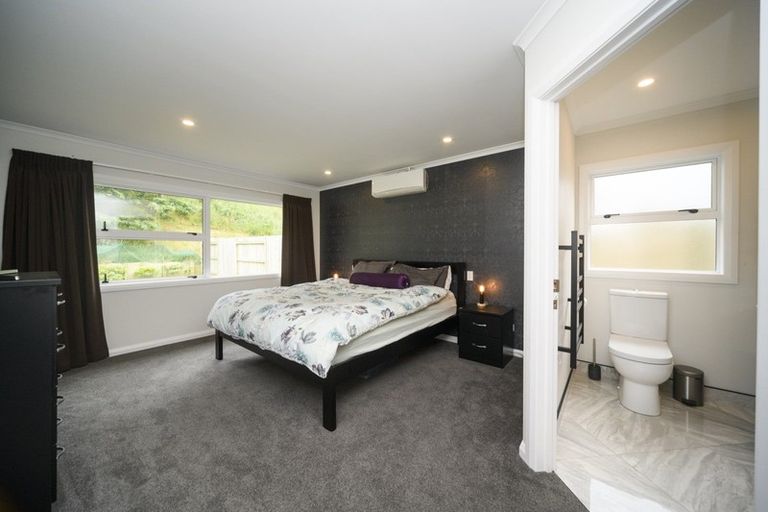 Photo of property in 13 Freedom Drive, Kelvin Grove, Palmerston North, 4414
