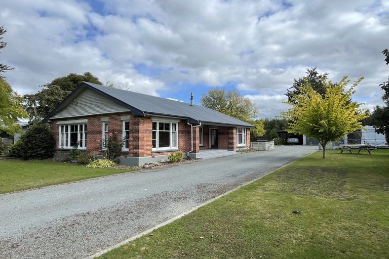 Photo of property in 63 Main North Road, Geraldine, 7930