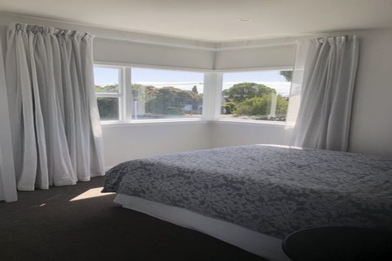 Photo of property in 109 Beachville Road, Redcliffs, Christchurch, 8081