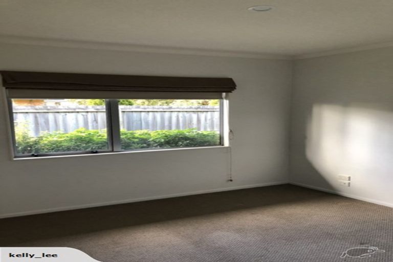 Photo of property in 11 Amoka Crescent, Parklands, Christchurch, 8083