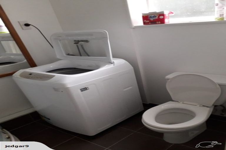 Photo of property in 1/9 Pemberton Avenue, Bayview, Auckland, 0629