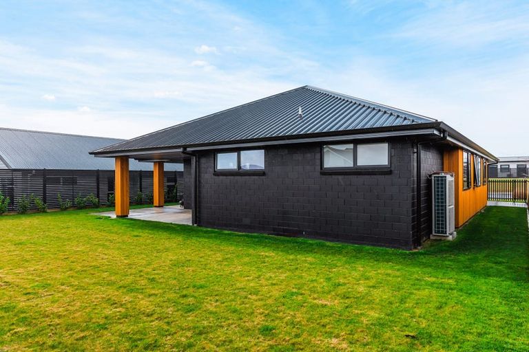 Photo of property in 18 Tai Road, Wharewaka, 3330