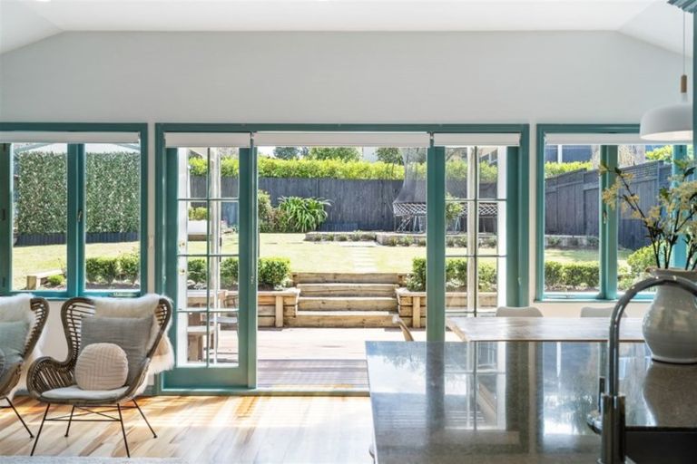 Photo of property in 10 Rangitoto Terrace, Milford, Auckland, 0620