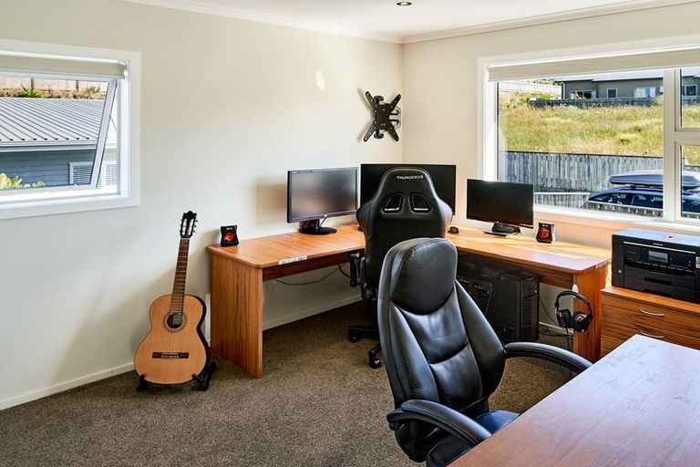 Photo of property in 147a Navigation Drive, Whitby, Porirua, 5024