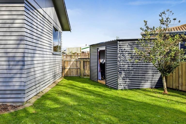 Photo of property in 10 Karaka Street, Inglewood, 4330