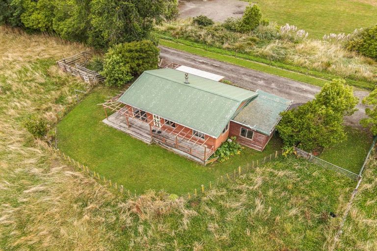 Photo of property in 674 Kelvin Grove Road, Kelvin Grove, Palmerston North, 4470